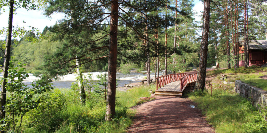 Langinkosken keisarillinen kalastusmaja juhlii syntymäpäiviään koko kesän