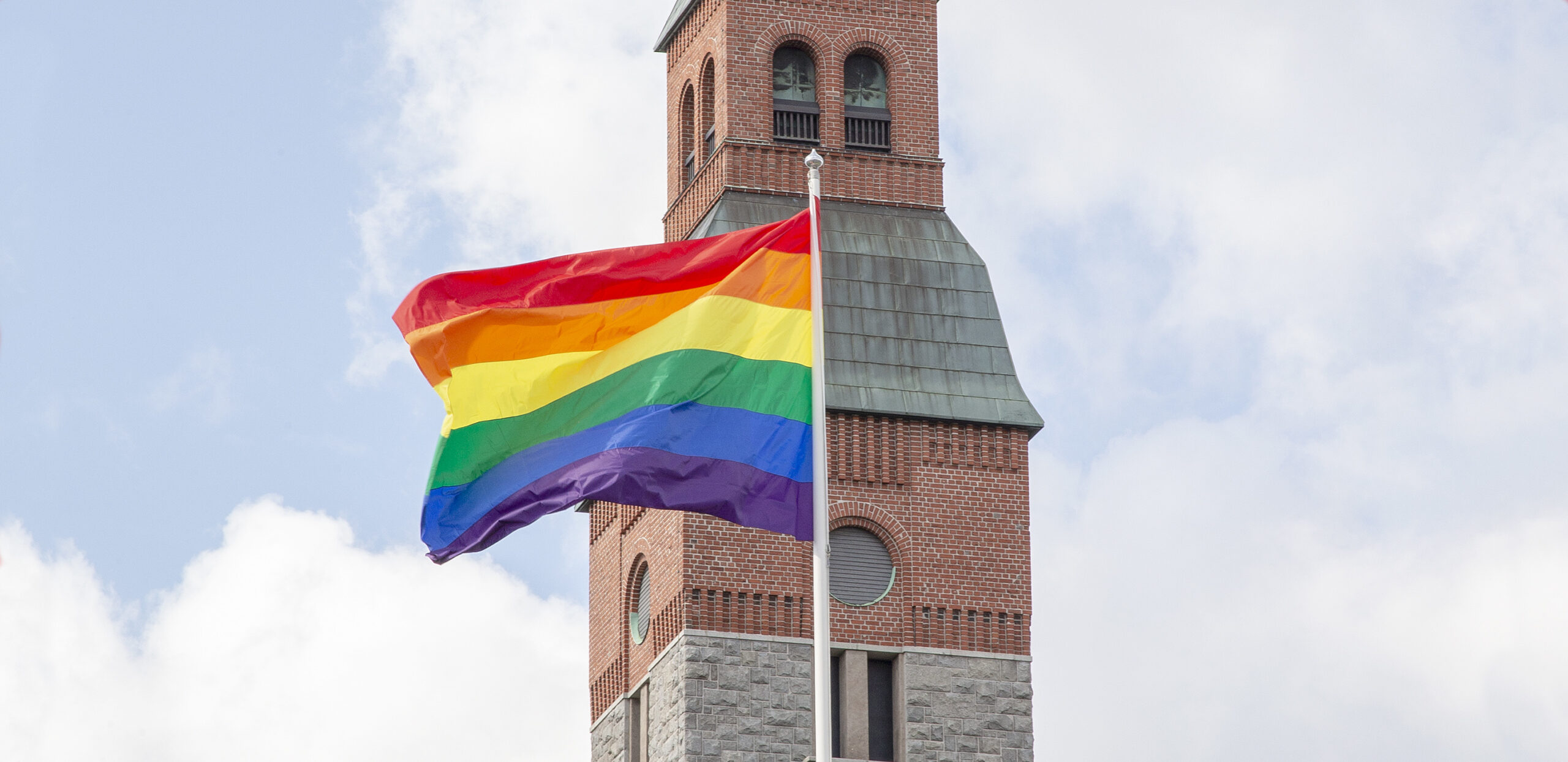 Pride 2019 Sateenkaarilippu Ja Skm
