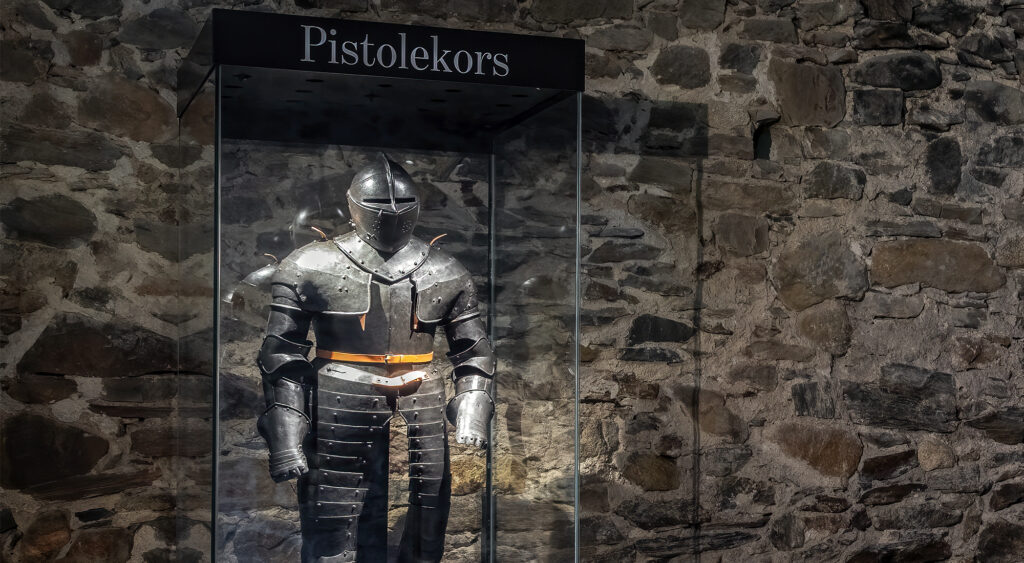 Olavinlinnan päällikkö Abraham Pistolekorsin haarniska